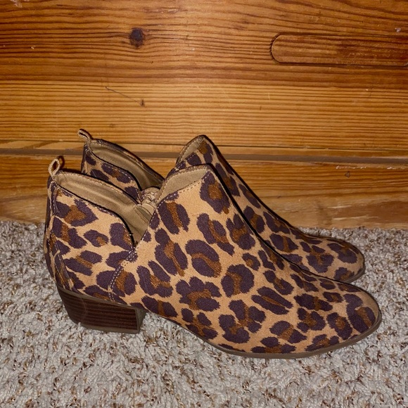 Cheetah Print Ankle Boots - Picture 2 of 2